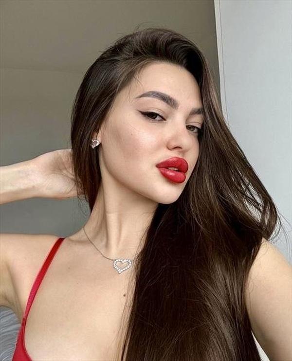 Experience Unforgettable Moments with Delilah Lux Tonight 1 Mis Fotos