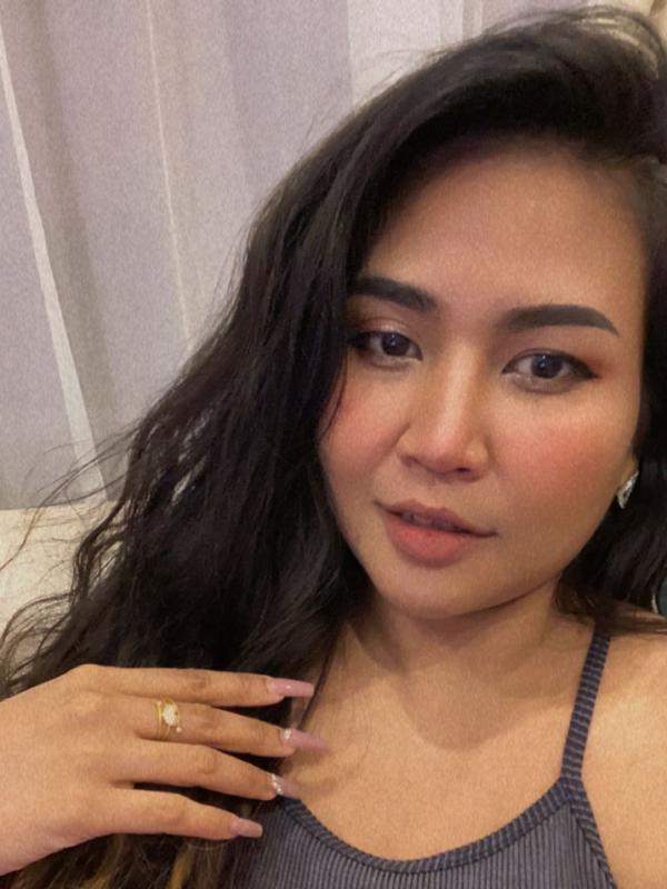 Experience the Allure of Sapphire Moon’s Enchanting Companions