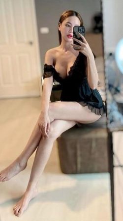 Experience Unforgettable Moments with Juliette Noir Tonight