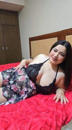 Experience Unforgettable Moments with Selena Heatwave Tonight